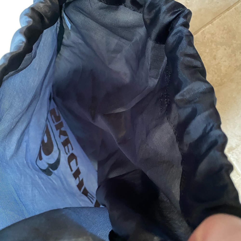 Skechers Adjustable Straps Drawstring Backpack - Picture 4 of 5
